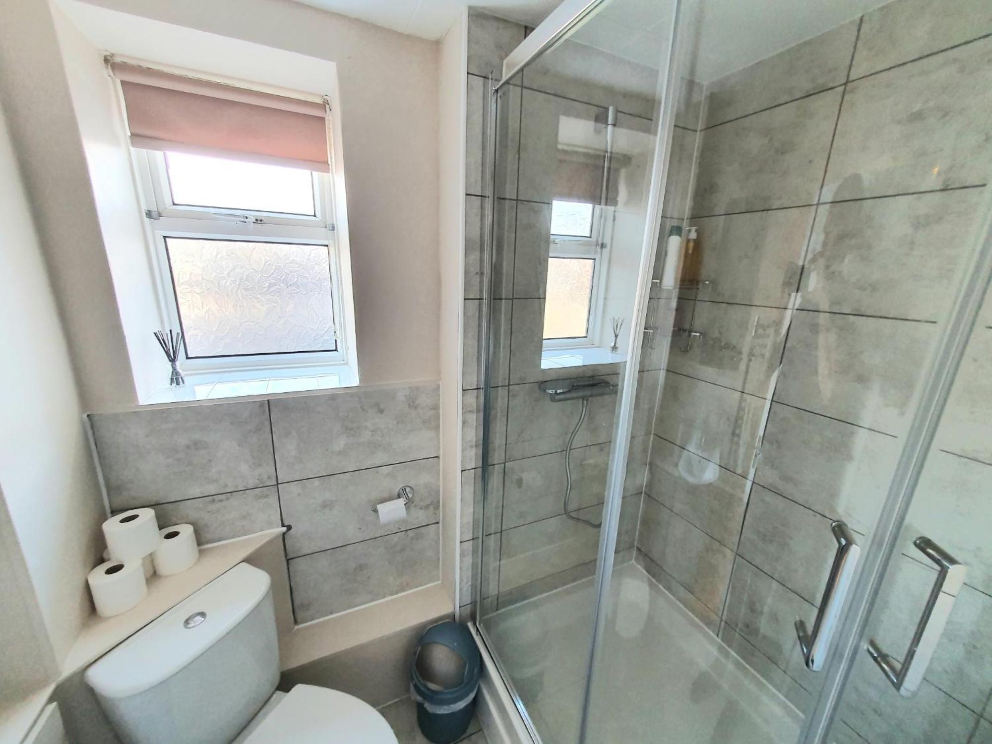 Wentworth Apartment With 2 Bedrooms, Superfast Wi-Fi And Parking Sittingbourne Exterior foto